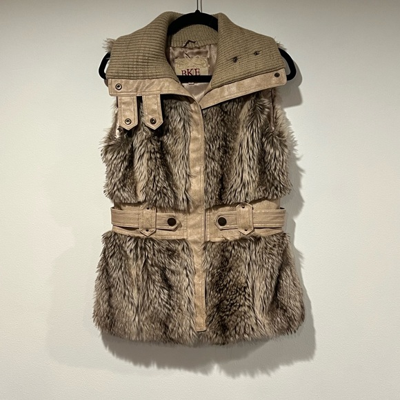 BKE Faux Fur Button-down Vest Size M - Picture 1 of 2